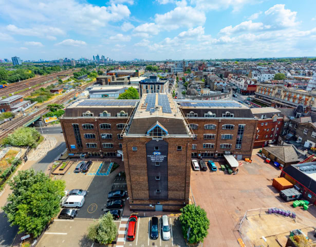 160 Falcon Rd-3 arc-ldn-1