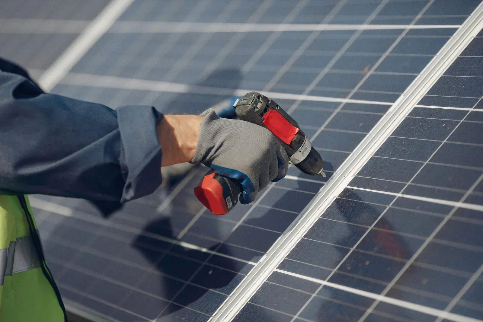 Commercial Solar Panel Installations Croydon